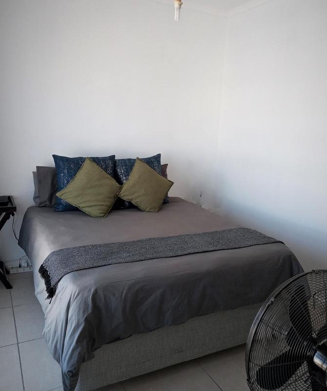 1 Bedroom Property for Sale in Sandown Western Cape